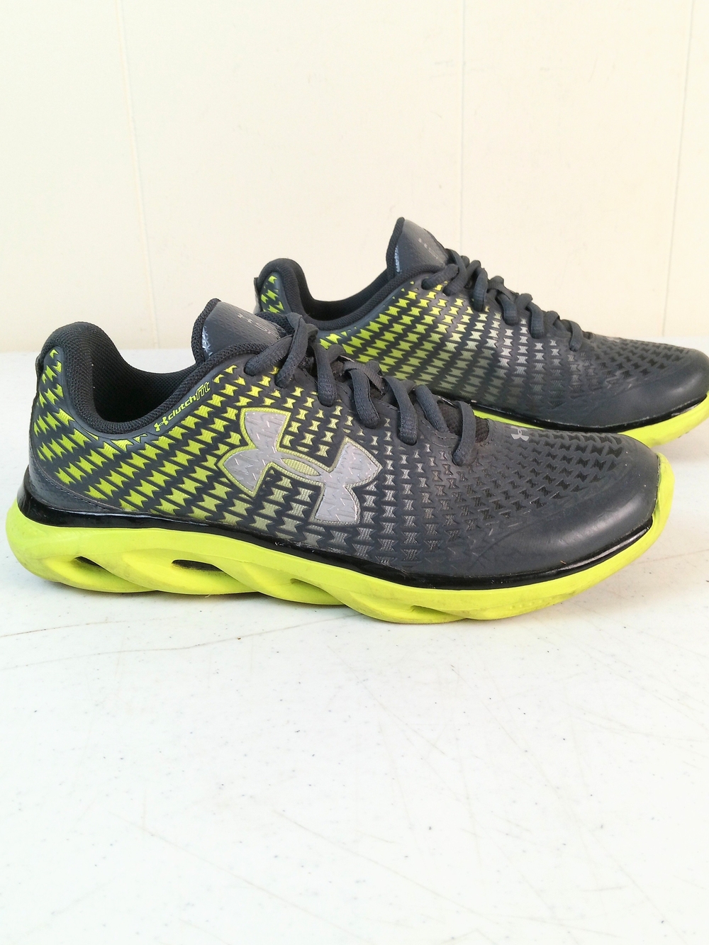 Under Armour Boys 4.5 Youth Running Shoes - Gray with Neon Yellow